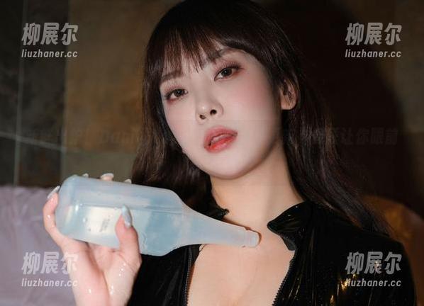 新鲜出炉！Dami(퀸다미)的长腿图集更新，保证让你眼前一亮。