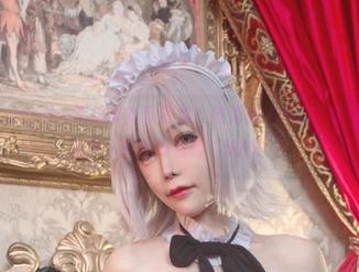 Kitkat Cosplay海边最新写真集:与海浪“热恋”中,却发觉有太多人在窥探我的“浪漫”!