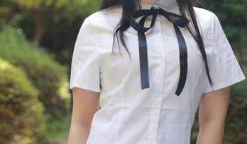 MFStar模范学院 – 薛琪琪制服写真集更新，老实说，这次她的每一套都是我心目中的“万年衣柜”。