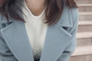 MSLASS梦丝女神 – 小允儿的新作在图库里，长腿看得我一颗心都要融化了，这才叫腿！