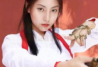 MiiTao蜜桃社 – 有事请找陆萱萱Cecilia的秘书，前提是这组写真能让我保持专注。