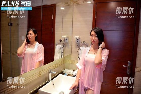 PANS - 糊糊在办公室，作品背后的偷偷摸摸