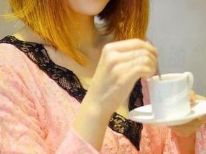 PANS写真 – 找借口，依依的“女友”photo。原图感觉像是小心翼翼的暗示。