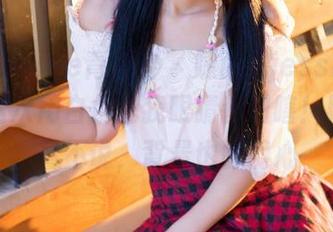 QingDouKe青豆客 – 婕西儿jessie又来了，这次用白色把我眼睛都闪瞎！照片好看不说，背景也够闹心
