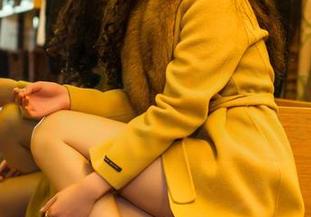 TouTiao头条女神 – 张梓然的私拍礼服，其实这是我女友遥不可及的奢望啊！
