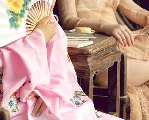 UGirls尤果网 – 在线合集：张多多在泳池的“无意”流露，其实智商在线。