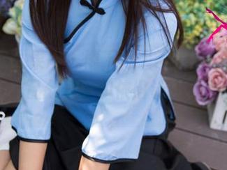 UGirls尤果网 – 雨下得毫不留情，李思宁的夏天作品分享，却依旧让人心都融化了。