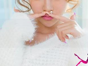 UGirls尤果网 – 毛衣随性，游子熙的图库其实就是这样开启的