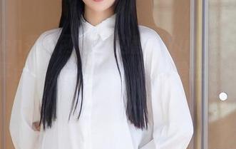 Xiuren秀人网 – 一边翻看Yuki鱼儿的皮衣写真合集，一边想：她这是在哪儿找的气势…