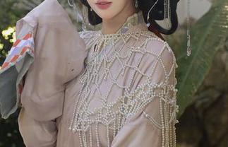 Xiuren秀人网 – 这一波周慕汐fairy的“裤里丝”写真，竟让我产生了一种错乱的期待感。