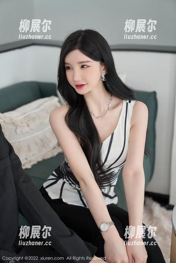Xiuren秀人网-心妍公主 Xiuren秀人网 - 要不要来一波心妍公主的高清美足套图?保你眼花缭乱!