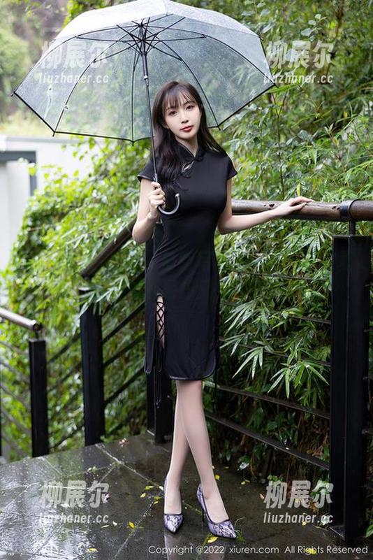Xiuren秀人网 - 最新写真集：波巧酱在夏天，明明想避暑却又想聊聊天吗？