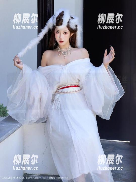 Xiuren秀人网 - 陈雅漫VICKY的私房丝袜，作品让人直接“腿畅想”，这波文艺的流行我给满分！