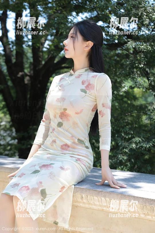 Xiuren秀人网 - 原图展现，黄可Christine的白丝私拍，让我意识到我好像缺了一双腿！