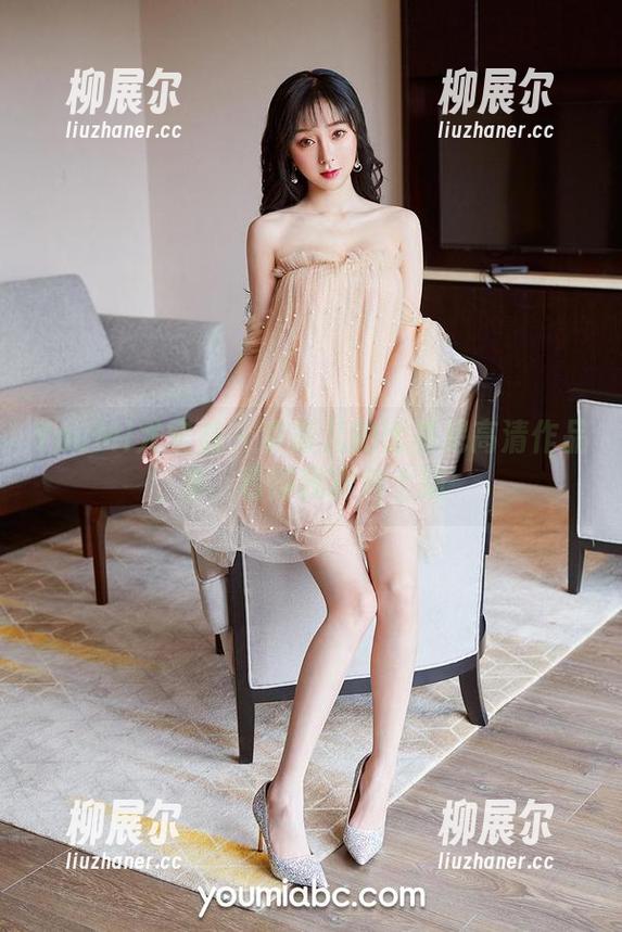 YouMi尤蜜荟 - 李葵儿的比基尼高清作品集，看得我嘴角上扬