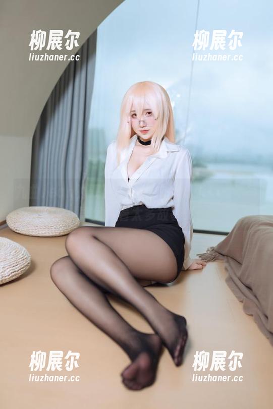 九曲Jean的双马尾，经典又夸张，高清写真里藏着太多故事。