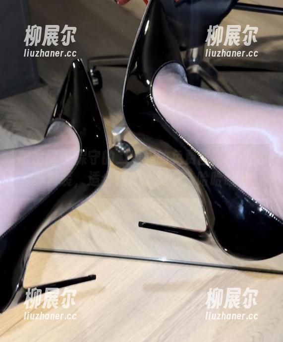 微密圈 - 保守的二舅妈的免费图集：就这身套装，适合各种小聚会，哈哈哈哈