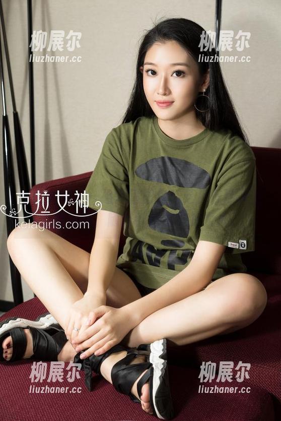 克拉女神-芝月 克拉女神 - 一组高清图包,芝月在这天台上的随意,随时都像是在拍大片。