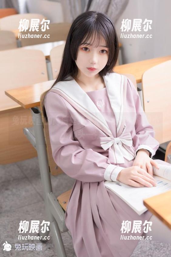 兔玩映画的高清壁纸，居然让我对常服小玉心头一紧！