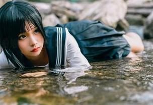 兔玩映画别看她们穿黑白女仆装，身手可是不一般，扫除顺带出奇招！