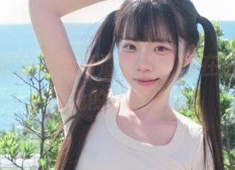 每个细腻的泳池高清分享，都在讲述可可小白兔的焕然一面。