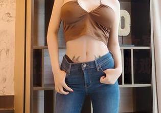 嗲囡囡 – 施忆佳KITTY的修女写真：一场网盘里的双面角色游戏
