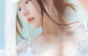 坏露露香宝的蓝色泳装全套图片，一点都不“舰长”，反而真有种海洋的气息！