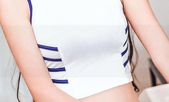 头条女神 – 信悦儿以水手服回归，免费的图包还能不能更香来一发？