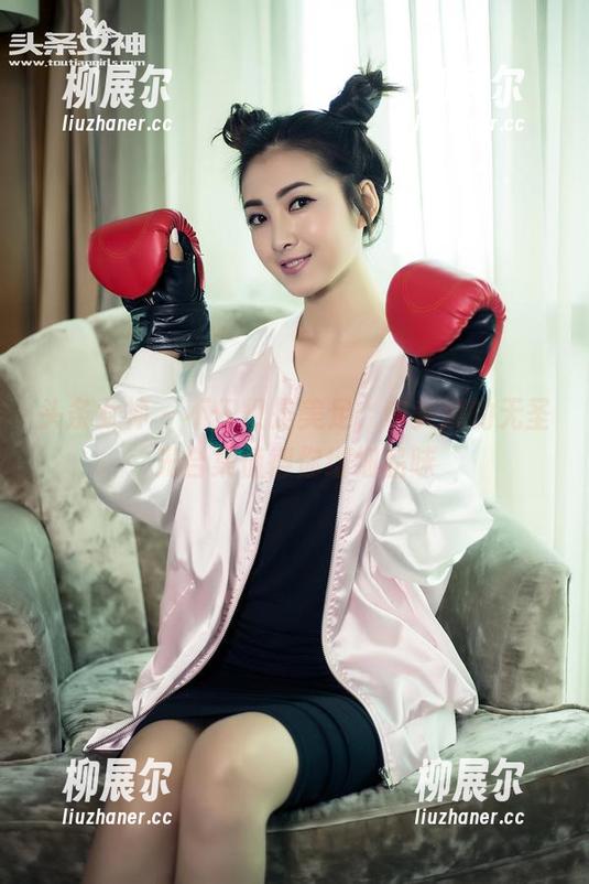 头条女神 - 不仅仅是美足，申美嫣的无圣光合集值得你细细品味