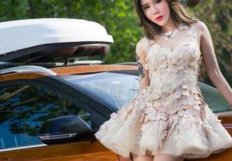 头条女神 – 筱溪的图集，职业装与咖啡洒出的那些小插曲