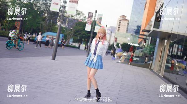 换个角度看妍子坚不可摧的狂三，这图好像有点资源过剩的趋势