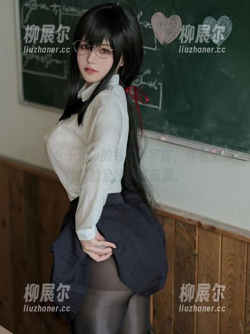 探入小仓千代w的私拍小宇宙，伴着史尔特尔的套图尽情畅游。
