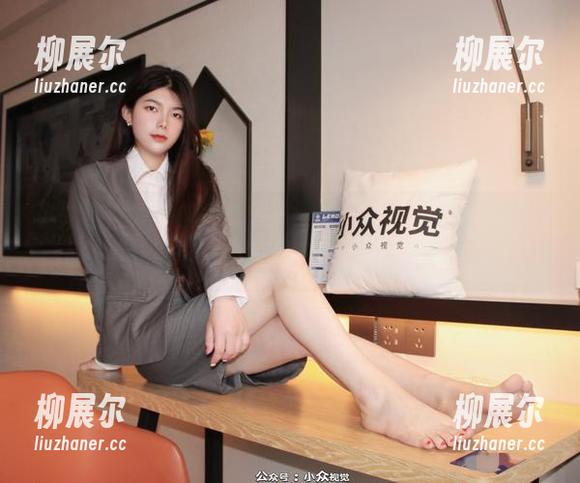 小众视觉 - 比基尼与教书？珂老师说：图片更新，这可不是图文不符的课程！