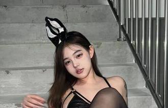 微密圈 – 小优优子的女友角色——套图下载，快来试试这假戏真做！