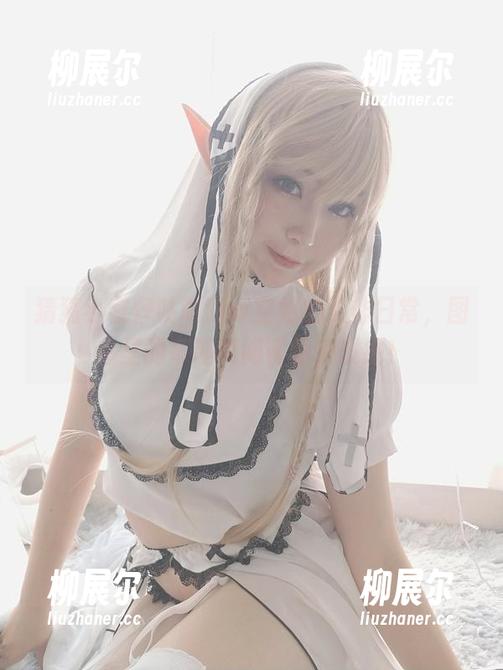 猜猜小容仔咕咕咕w空姐的工作日常，图库里的奇趣瞬间等你来发掘！