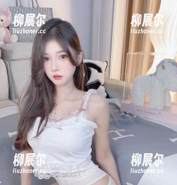 小小奶瓶儿 哇,小小奶瓶儿的圣诞,写真画面让我停留,好多可爱元素啊!