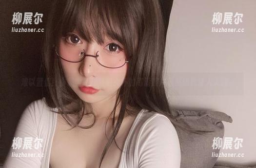 难以置信！小泉学姐吖透明女仆的高清照片竟然如此让人入迷。