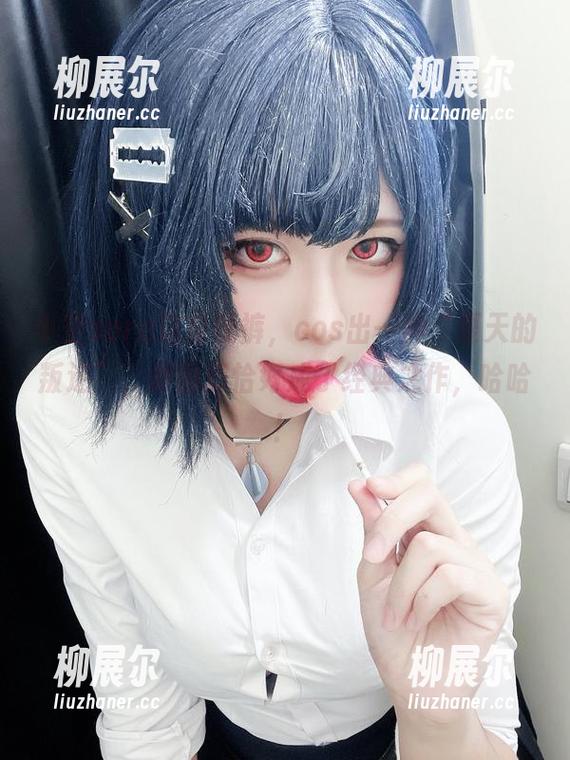 小空sora这身短裤，cos出一种“夏天的叛逆”，原图却恰好成了经典之作，哈哈！