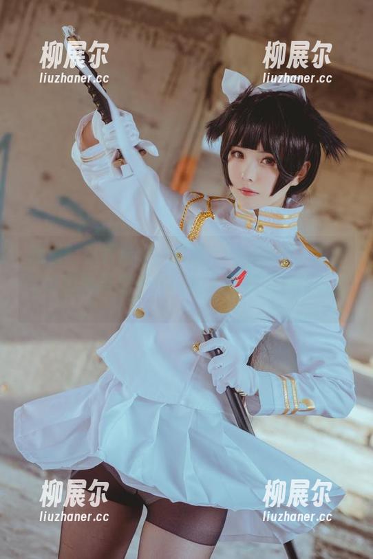 哇哦！小野妹子w携手RamRem，高清写真即将展现一些，让人肆意遐想的姿态。