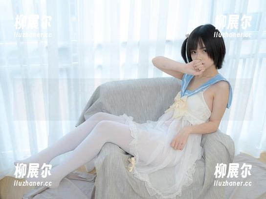 少女秩序 - 分享这套晞可的水手服图包，能不能抹去每天的糟心？有那么点希望呢。