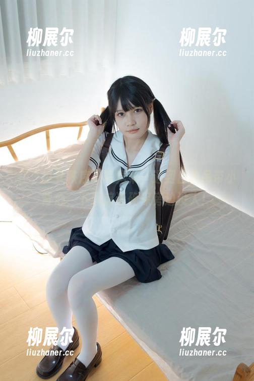 在“少女秩序”写真集，遇到白丝吊带小背心，下载前请确保旁边没人！