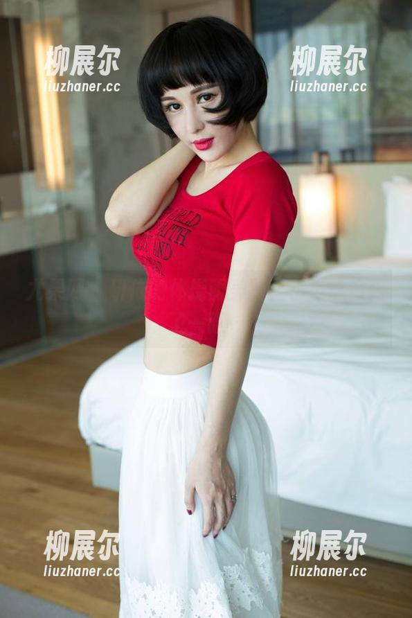 尤果网 - 研依的体操服美图，不小心偷瞄了一眼…