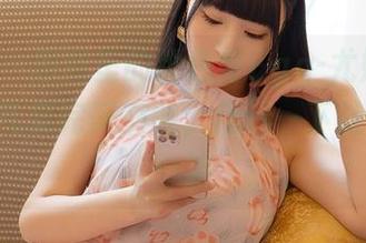 尤蜜荟 – 原图里的粉色与Egg-尤妮丝Egg人的气息完美交融，精选一下让我再看一遍