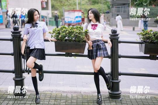 尤蜜荟-小海臀Rena 尤蜜荟 - 教室也能这样玩!小海臀Rena的趣味资源图集!