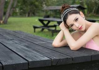 推女神 – 镂空风潮来袭，王语纯的免费套图可能超乎你的想象。