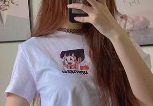 微密圈 – 提袜少女最新的姿势，迷人的温柔氛围正在蔓延。