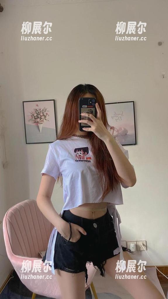 提袜少女 微密圈 - 提袜少女最新的姿势,迷人的温柔氛围正在蔓延。