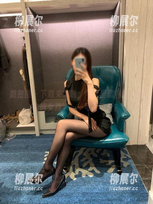 微密圈 - 下载来瞧瞧，网盘里藏着的‘有你喵女孩’——可不可爱？