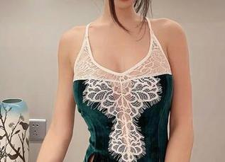微密圈 – 单挑制服的美图，李嘉欣97果然不一般
