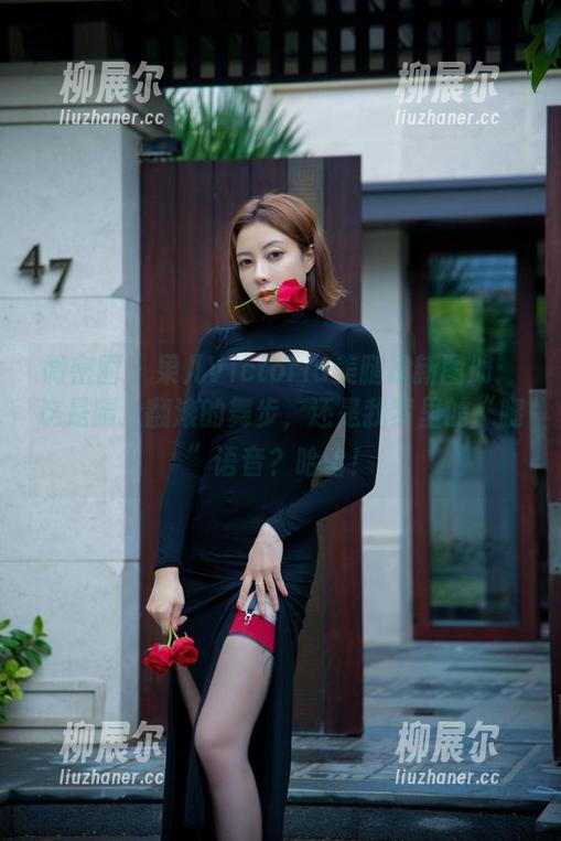 果儿Victoria 微密圈 - 果儿Victoria美腿最新图册:这是腿上翻滚的舞步,还是我梦里的“腿”语音?哈哈!